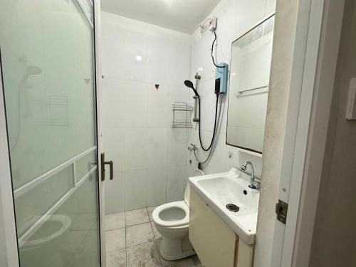 Mabolo 202 Family Room