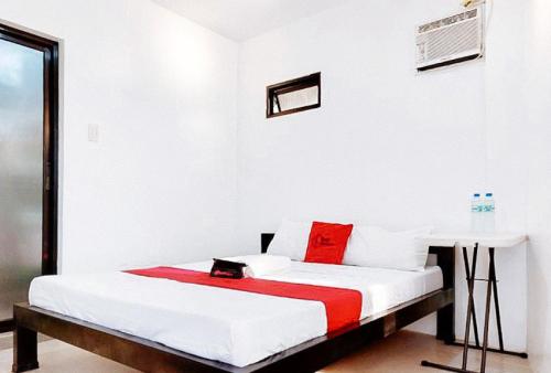 San Antonio Binan by RedDoorz