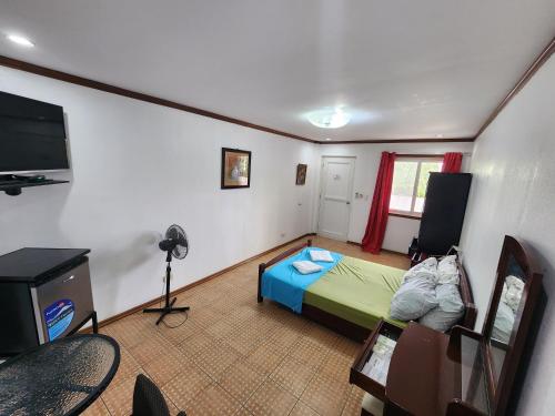 MB's Garden Inn