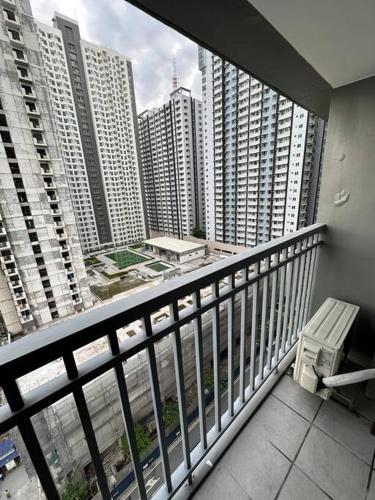 Vince Cozy Staycation