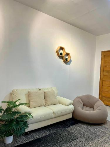 Lee's Transient Unit 4