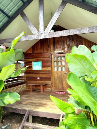 Banlaw Pool & Garden