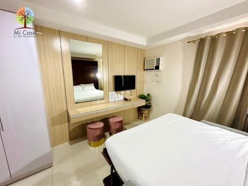 Mi Casa by The Persimmon