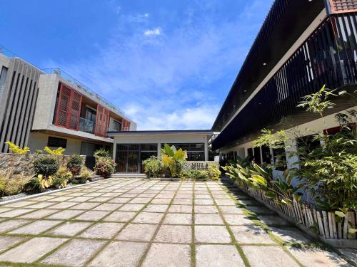 Mula De La Paz Beach Resort