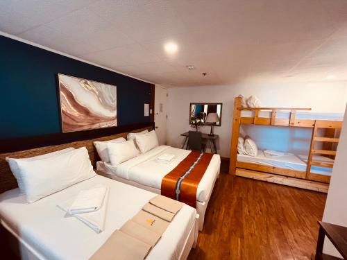 Spaces by EcoHotel Iloilo