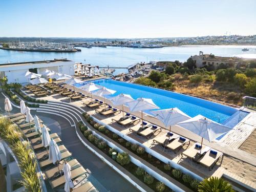 Jupiter Marina Hotel
