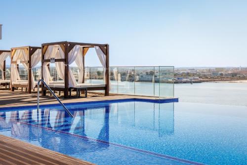 Jupiter Marina Hotel