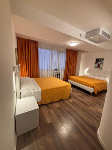 Victoria Hotels Royal Garden