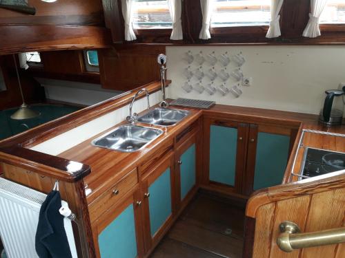 Tjalkjacht Pelikaan Enkhuizen