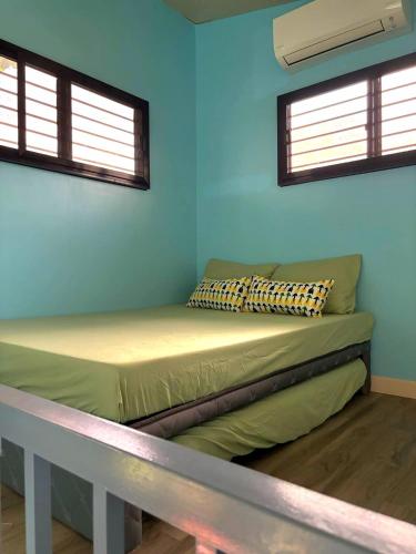 Entire Loft House Patio & Garden, Belle's Homestay