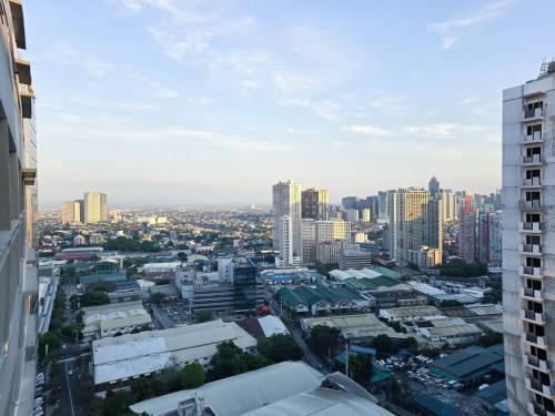 1BR Condotel with Balcony at FAME Residences #FM61