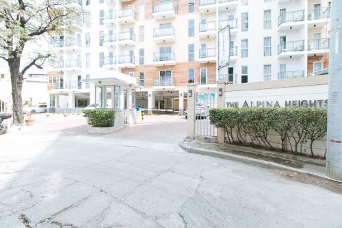 The Alpina Heights by RedDoorz