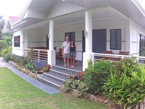 Bohol White House B&B