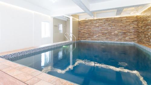 RedDoorz Plus near Tambo Paranaque