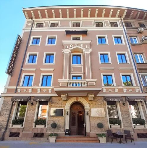Hotel Antique