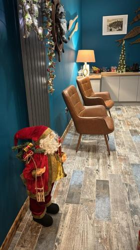 ISLAND LODGE Since 1835 Barbican, Free Limited Parking, Perfect for Ferry terminal