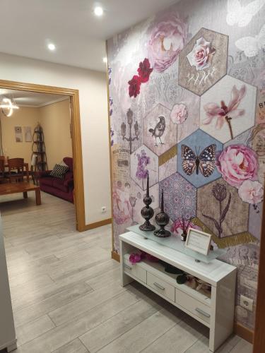 apartamento de tres dormitorios con garaje y todos los servicios cerca