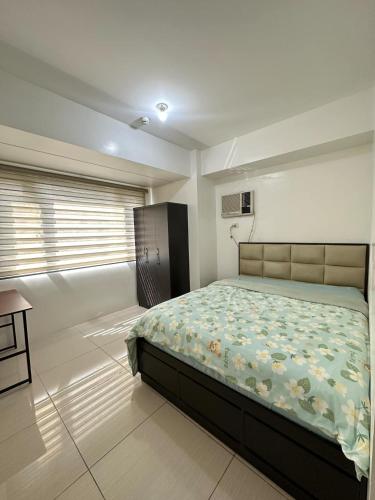 2 Bedroom Staycation Sure Stay near Mall of Asia Pasay