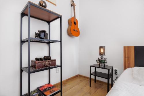 Big 75m2 next to Opera building in direct centrum, Air-conditioned, balcony, 24h self checking