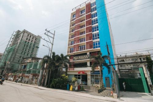 Melbourne Suites Makati by RedDoorz