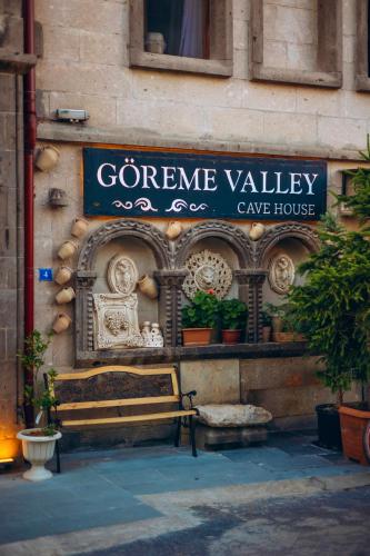 Goreme Valley Cave House