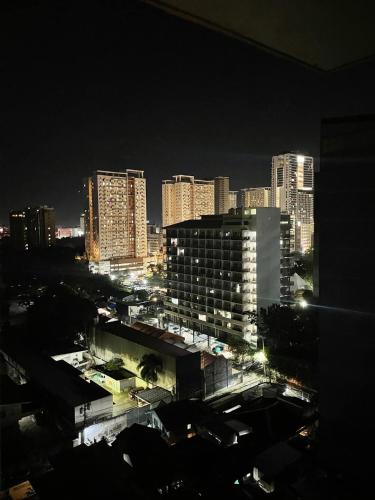 Luxe Condo near IT Park & Waterfront - BE Residences Lahug