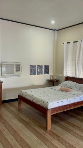 Maria Kulafu Kubo House 1 BIG BEDROOM with Wifi