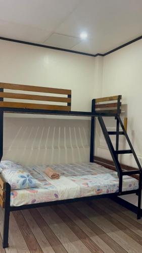 Maria Kulafu Kubo House 1 BIG BEDROOM with Wifi