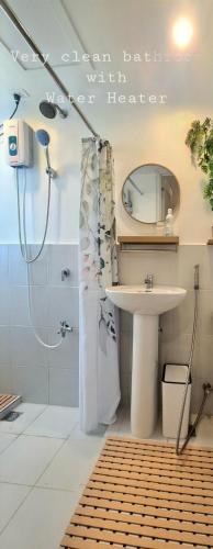 Tahanan - Victoria de Makati