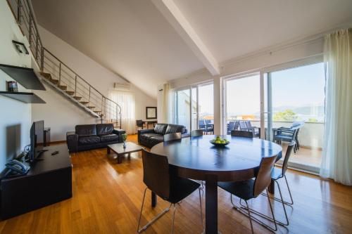 Pervanovo Apartments