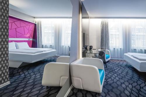 Magic Hotel Xhibition