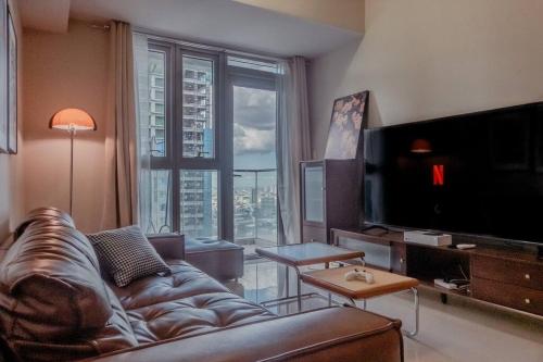 Parksuites BGC - Spacious 2 Bedroom