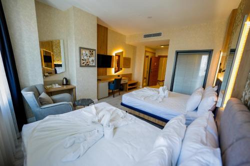 Isnova Hotel