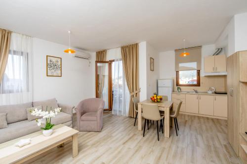 Arvala Lux Apartments