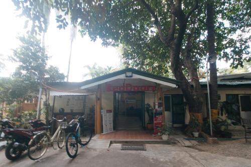 The Vjour Hotel by Reddoorz