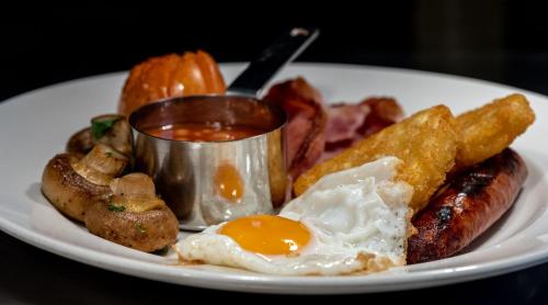 King's Croft Hotel & Venue