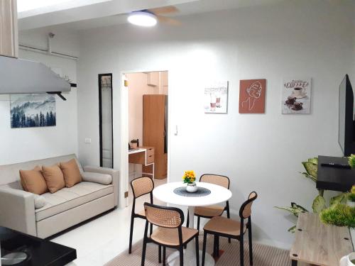 SAL'S Oceancrest Suite