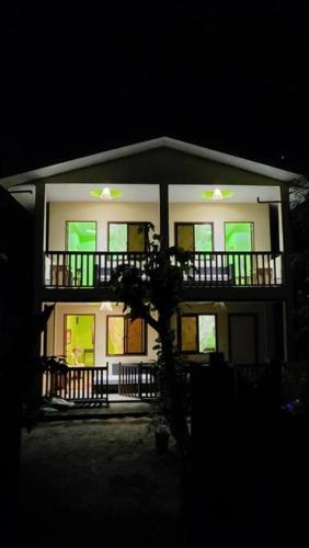 Kiarra Krisxia Lodge