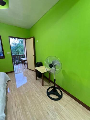 Kiarra Krisxia Lodge