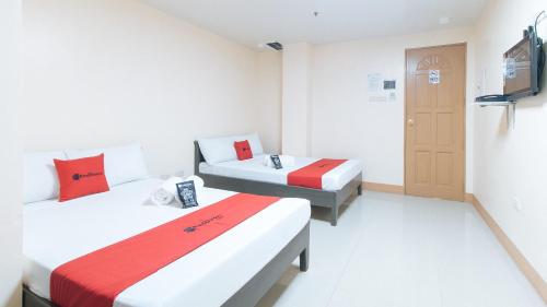 RedDoorz @ Isabelita Hotel Tugegarao City