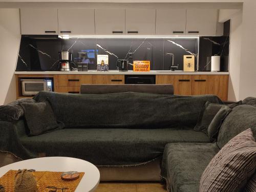 To Bee or not to Bee!