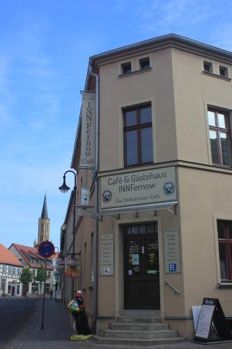 Cafe und Gästehaus INNFernow