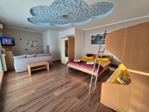 Furman Guest House Pizzeria