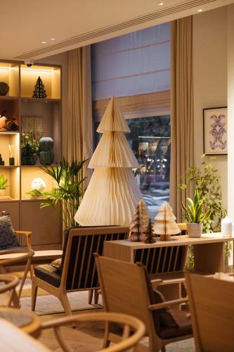 Inhabit Queen’s Gardens