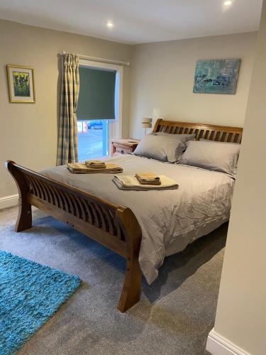 Kezbah2 22 the square centre of Dalston village