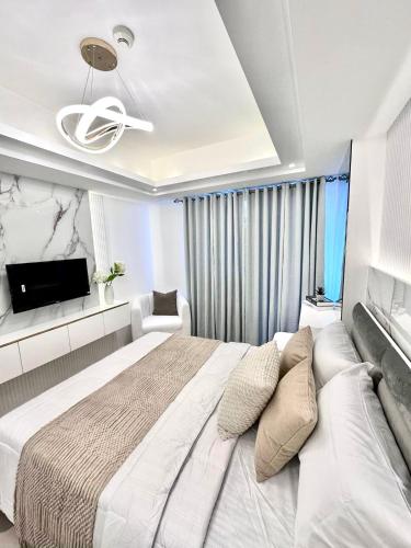 Azure North Amirah’s Place