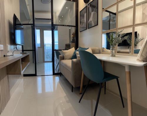 Manila Bay Cozy Nook at Coast Residences