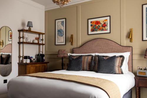 The Coach & Horses Kew