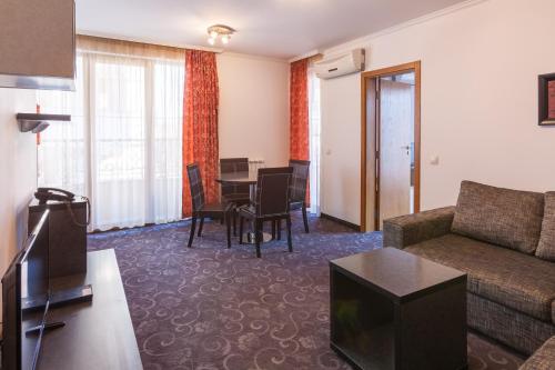 Hotel OPERA