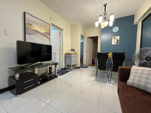 Zinnia North Tower 3202